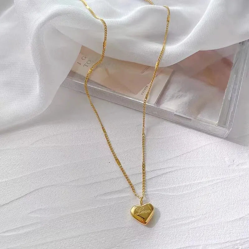 Peach Heart Collarbone Chain – Elegant Holiday Gift