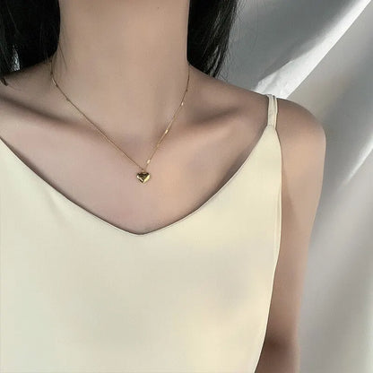 Peach Heart Collarbone Chain – Elegant Holiday Gift