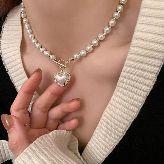 Elegant Pearl Heart Necklace – Timeless Luxury